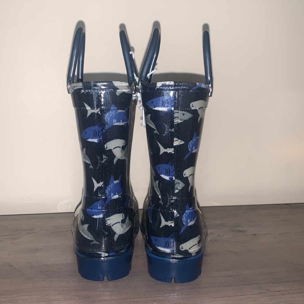 NWT Capelli‎ New York Shark print blue colored rain boots size 6C - Picture 4 of 8